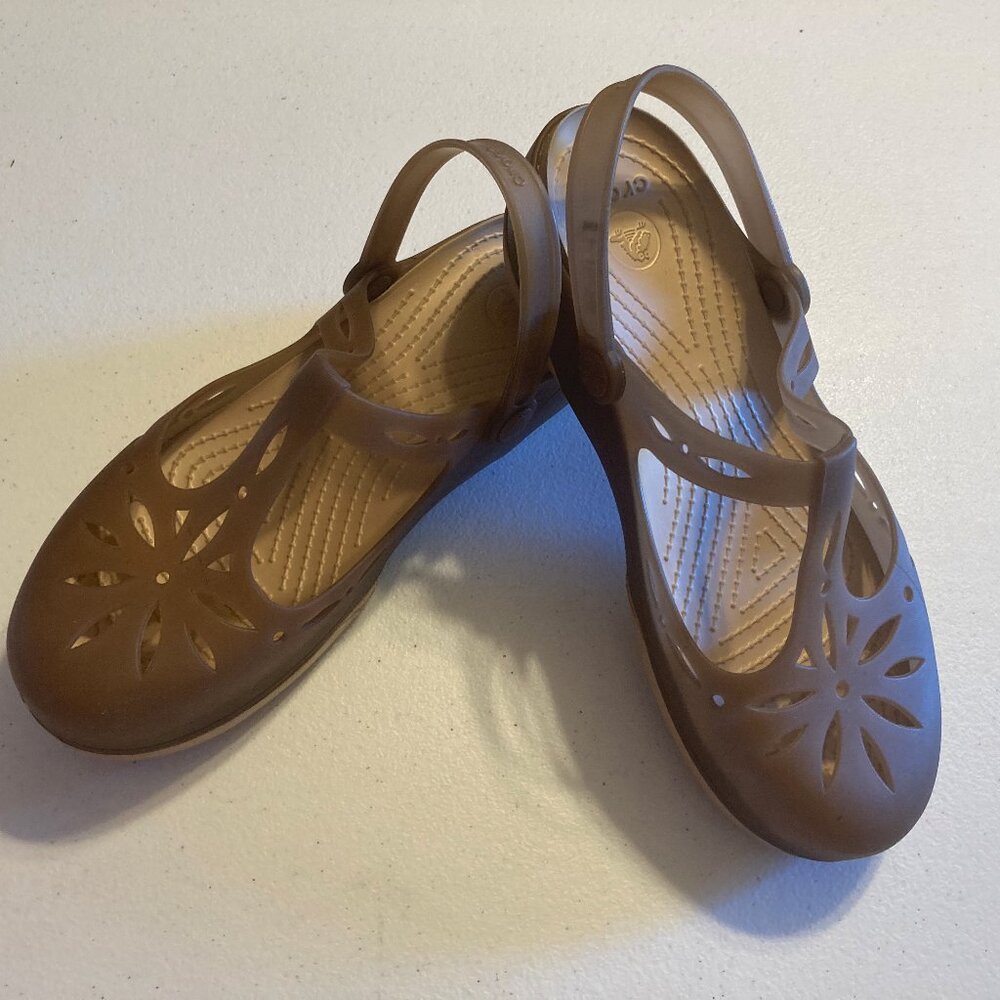 RARE ! Crocs Isabella Brown Cut-Out Floral T-strap Mary Jane
